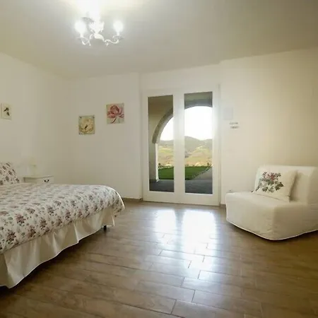 Pietriccio Rosso Hotel