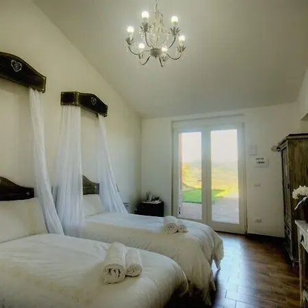 Pietriccio Rosso Hotel