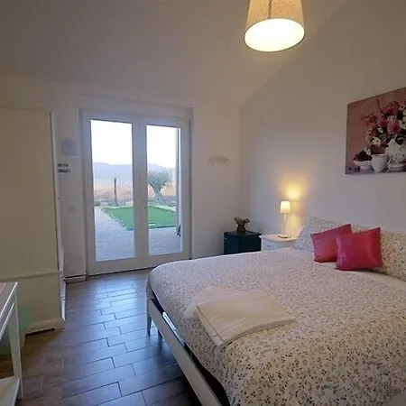 Pietriccio Rosso Hotel