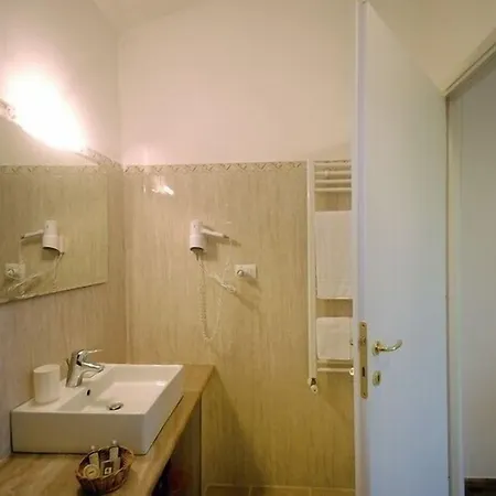 Pietriccio Rosso Hotel 3*